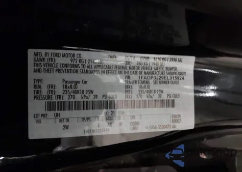 2014 Ford Focus Titanium z USA, uszkodzony, nr VIN 1FADP3J29EL315924